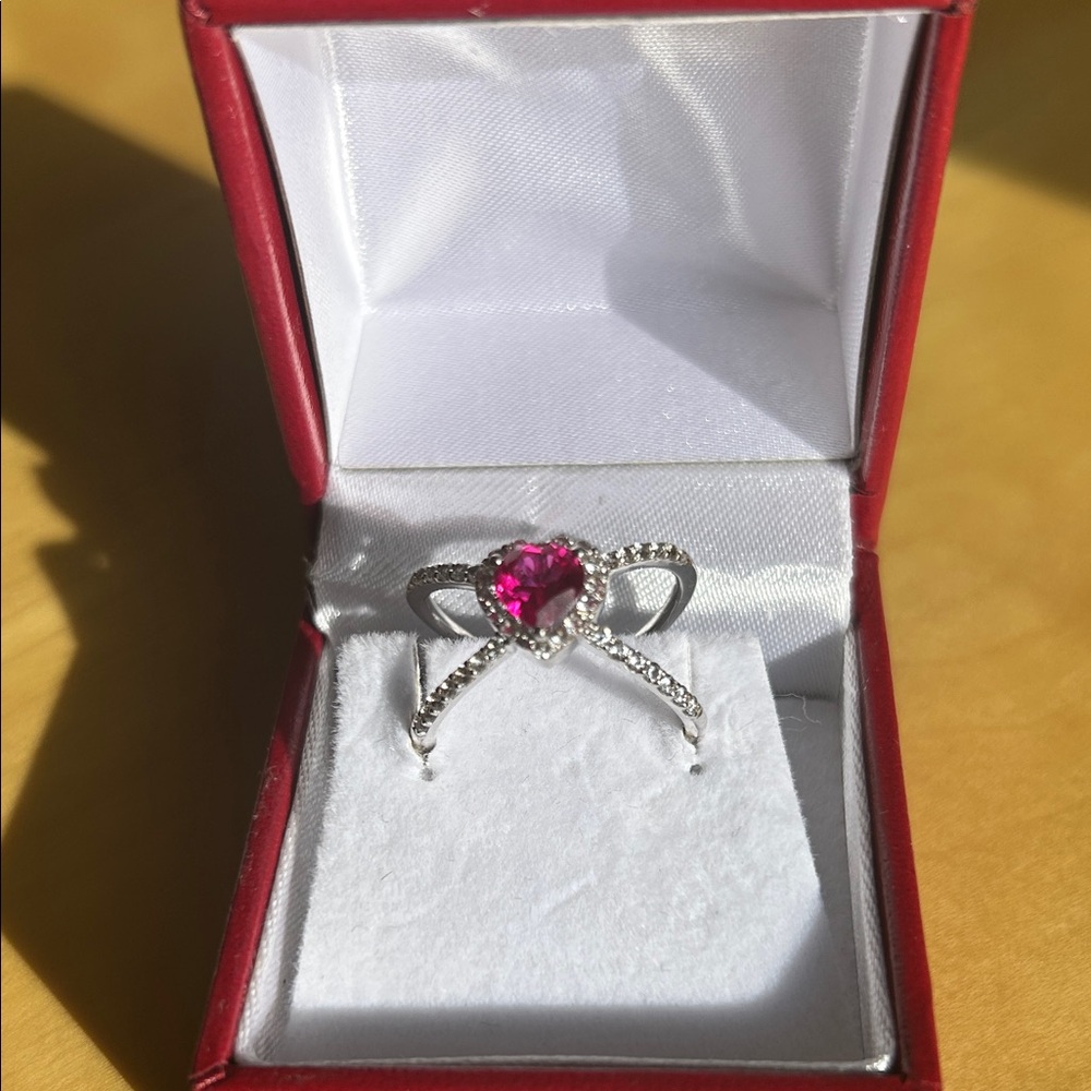 Elegant Silver Ring with Pink Heart Gemstone